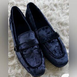 Toms Loafers in Deep Blue